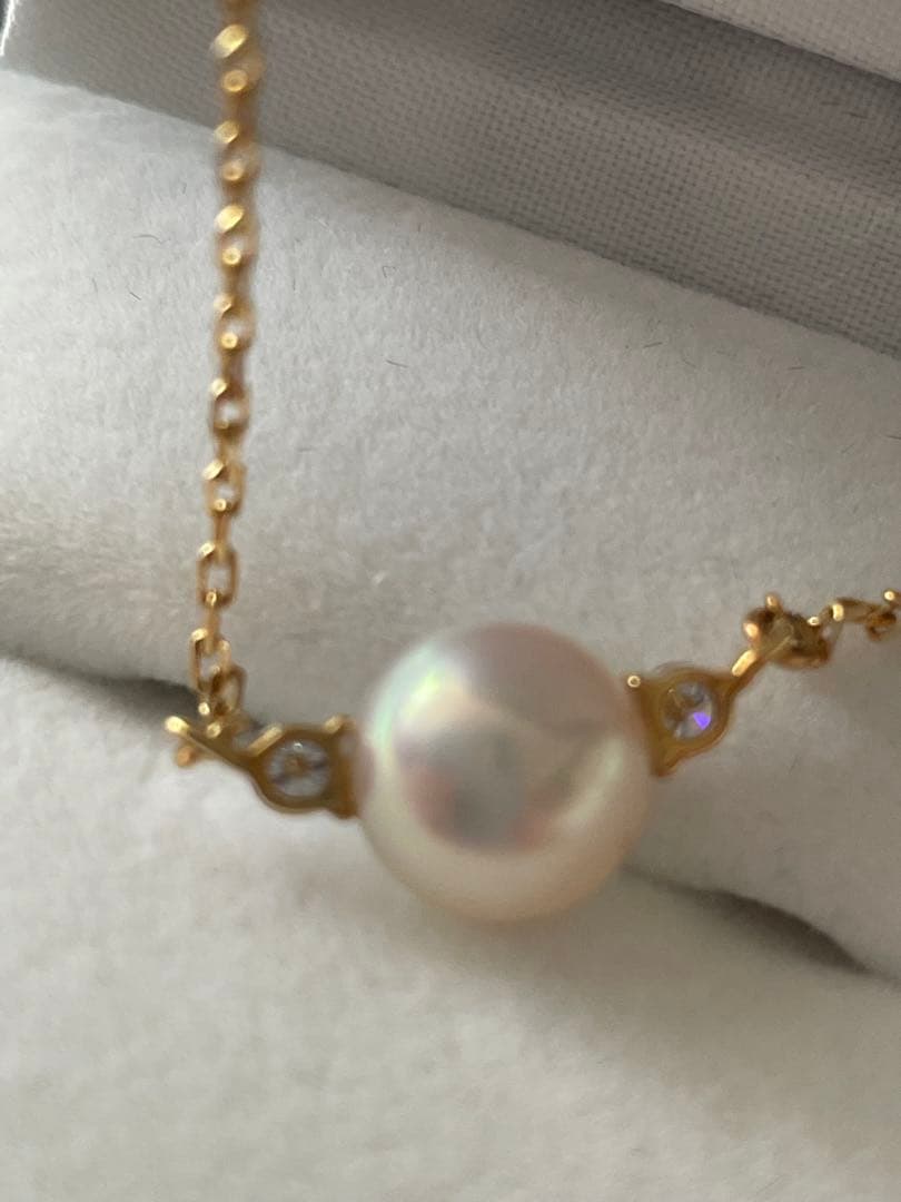 Mikimoto K18 Akoya pearl necklace with 7.4mm pearls and 37cm gold chain displayed on white background