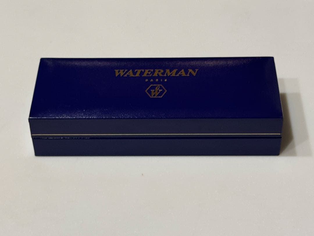 Waterman Paris Carene Deluxe Black and SilverGT fountain pen with dedicated case on white background