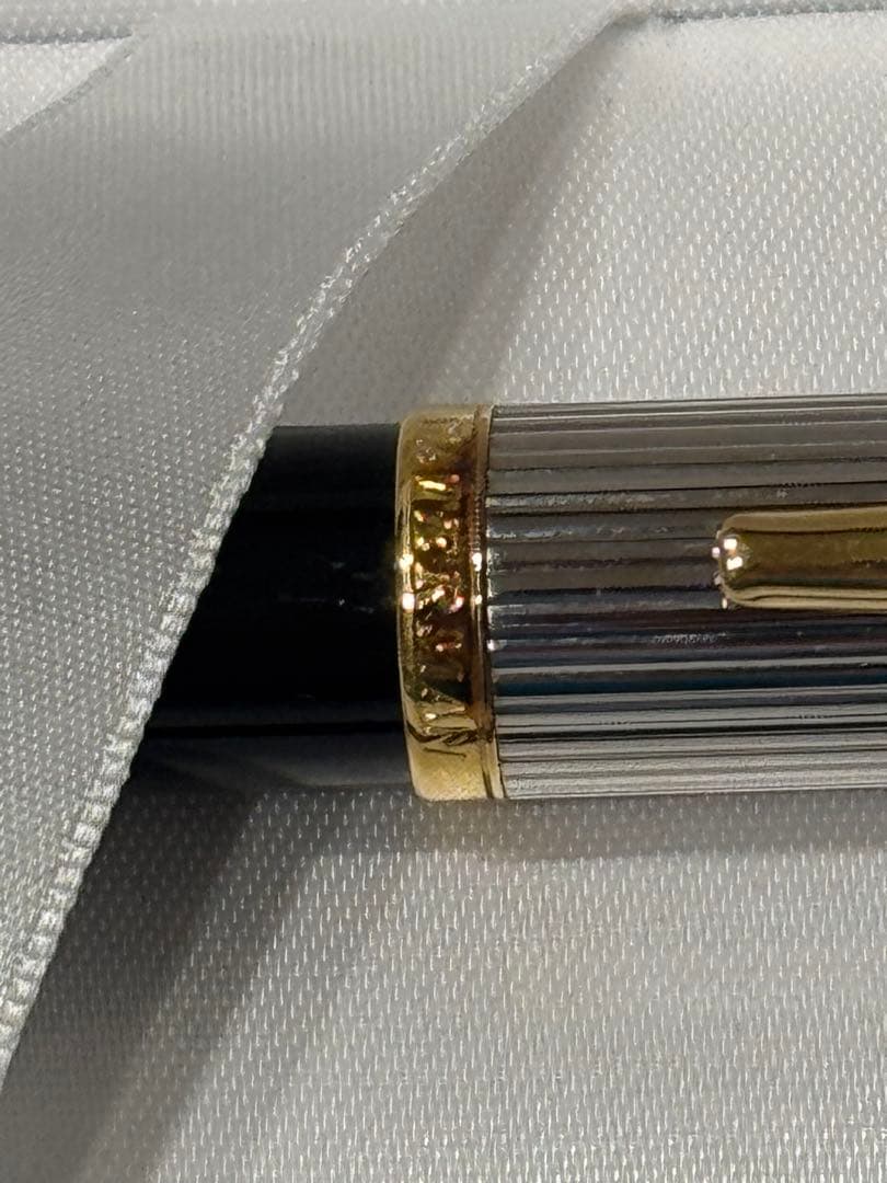 Waterman Paris Carene Deluxe Black and SilverGT fountain pen with dedicated case on white background