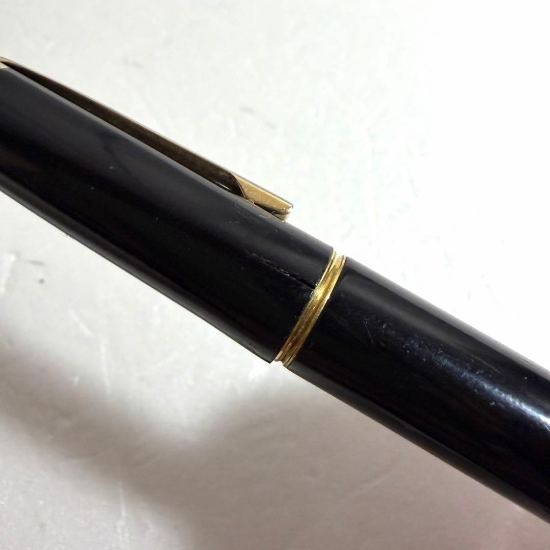 Used Pilot Capless Initial Model fountain pen with 14K gold nib, showing body crack and signs of wear