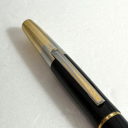 Used Pilot Capless Initial Model fountain pen with 14K gold nib, showing body crack and signs of wear