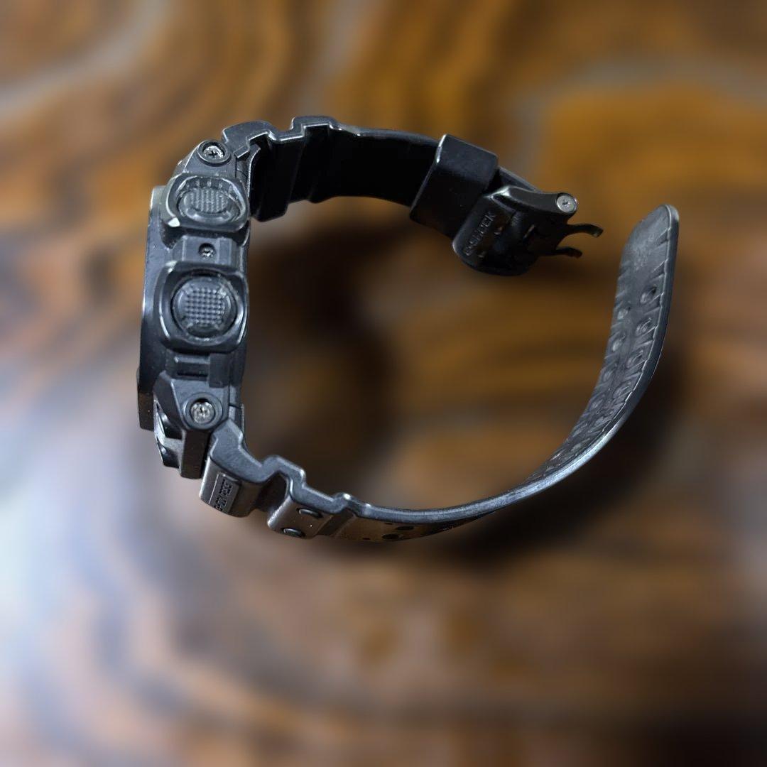 CASIO MAD レジスト 電波ソーラー Solar Men's Watch — Japanese