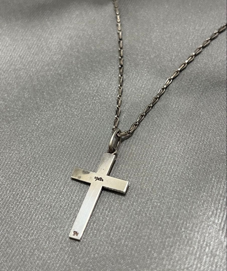 Silver Agate Cross Charm approximately 2.4 cm by 1.5 cm on a 41 cm silver chain