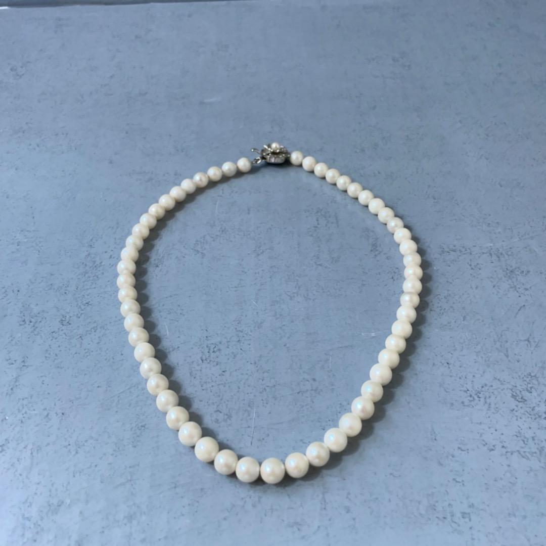 Honest Pearl Akoya pearl necklace with 6.5mm beads and silver clasp, 40cm length