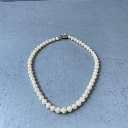 Honest Pearl Akoya pearl necklace with 6.5mm beads and silver clasp, 40cm length