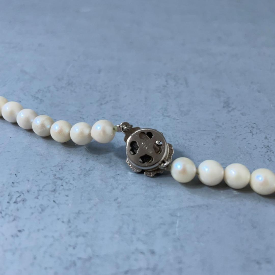 Honest Pearl Akoya pearl necklace with 6.5mm beads and silver clasp, 40cm length