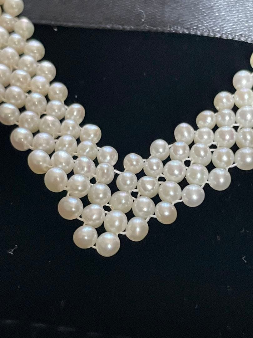 High-quality Aurora colored 5-row V-shaped Akoya pearl necklace with semi-round 3mm pearls and silver floral clasp