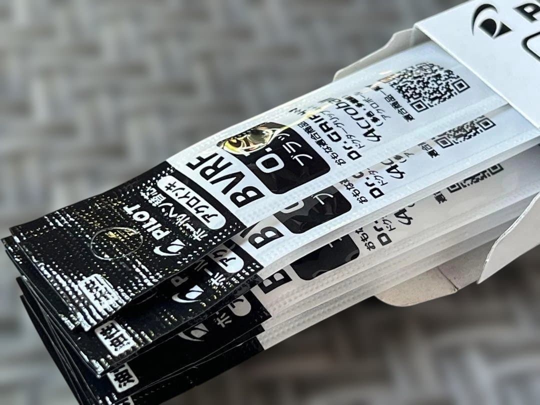 Pilot ballpoint pen refill BVRF-8F-B 0.7mm black ink 40 pieces showing full length and diameter