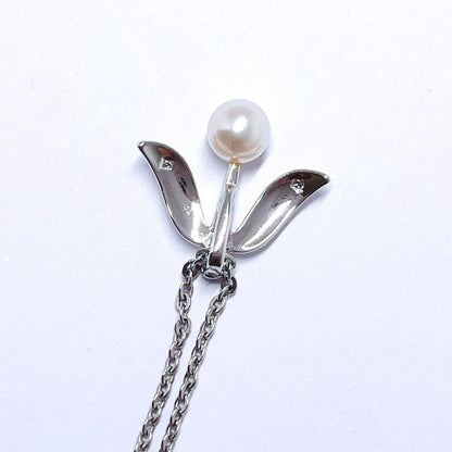 Mikimoto pearl necklace with 4.9mm pearls on a 40cm silver chain