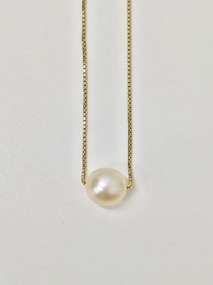 K18 Tasaki single pearl necklace with calm tone pearl on gold chain