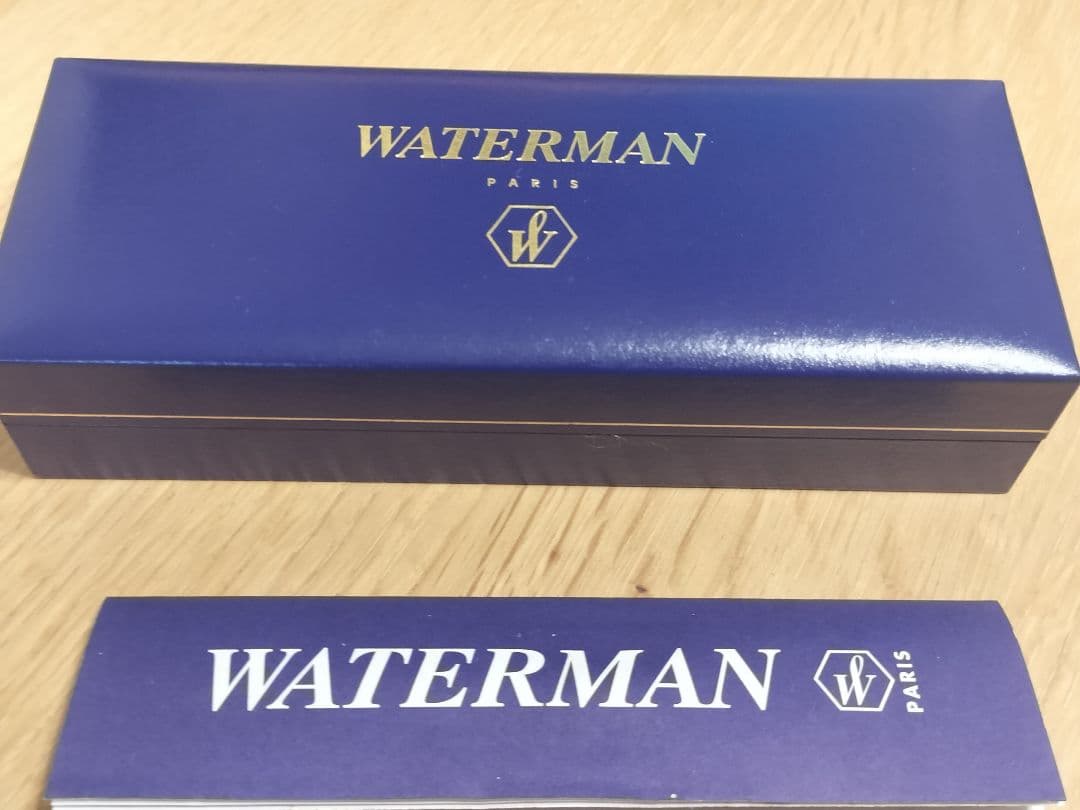 WATERMAN Expert Essential Silver ballpoint pen with sleek silver finish