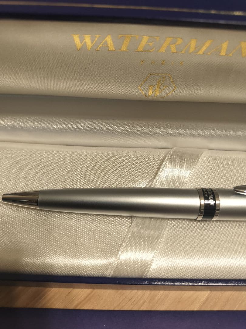 WATERMAN Expert Essential Silver ballpoint pen with sleek silver finish