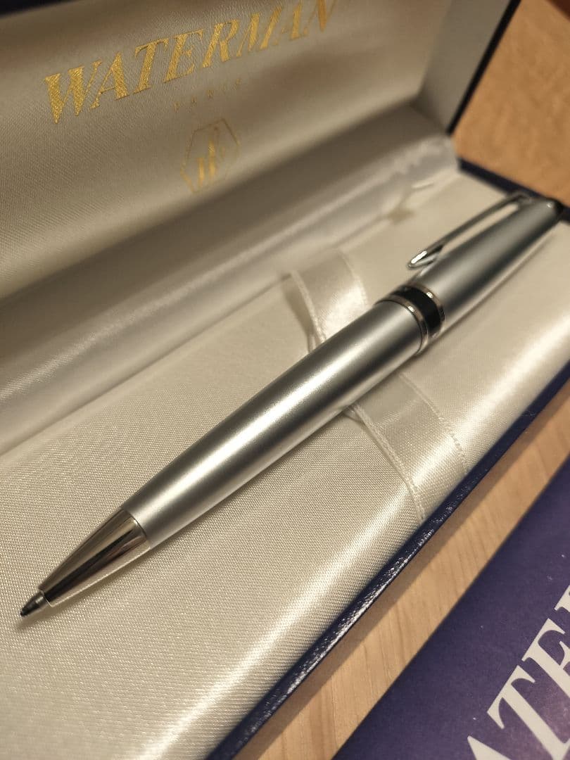 WATERMAN Expert Essential Silver ballpoint pen with sleek silver finish
