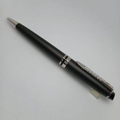 WATERMAN Expert ES ballpoint pen in matte black metal with clip and two-tone design