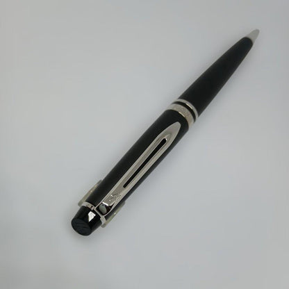 WATERMAN Expert ES ballpoint pen in matte black metal with clip and two-tone design