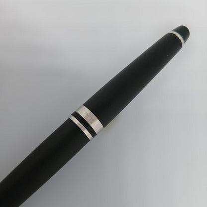 WATERMAN Expert ES ballpoint pen in matte black metal with clip and two-tone design