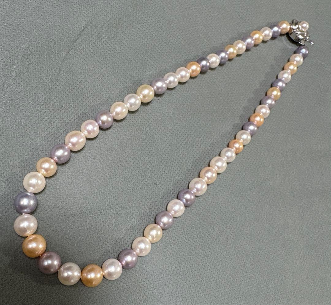 Tasaki multi-color pearl necklace with pearls in white, cream, beige, and purple gray, 42 cm length