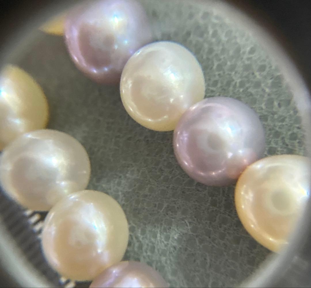 Tasaki multi-color pearl necklace with pearls in white, cream, beige, and purple gray, 42 cm length