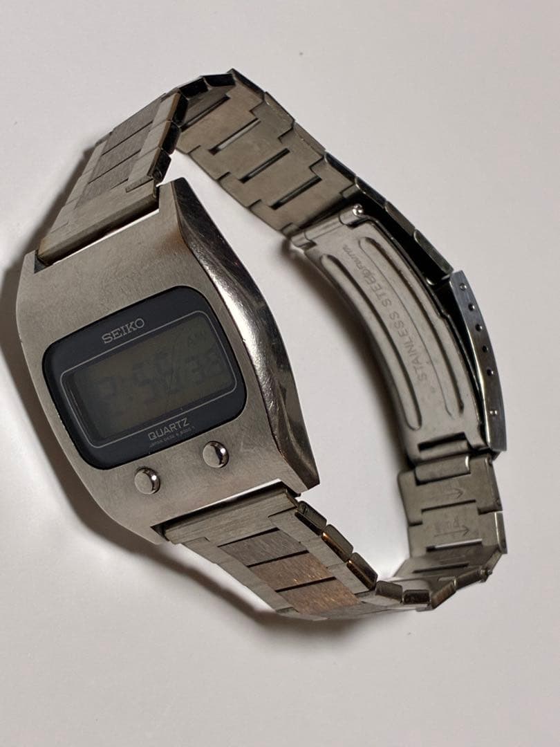 SEIKO Digital Model Men's Watch — Japanese