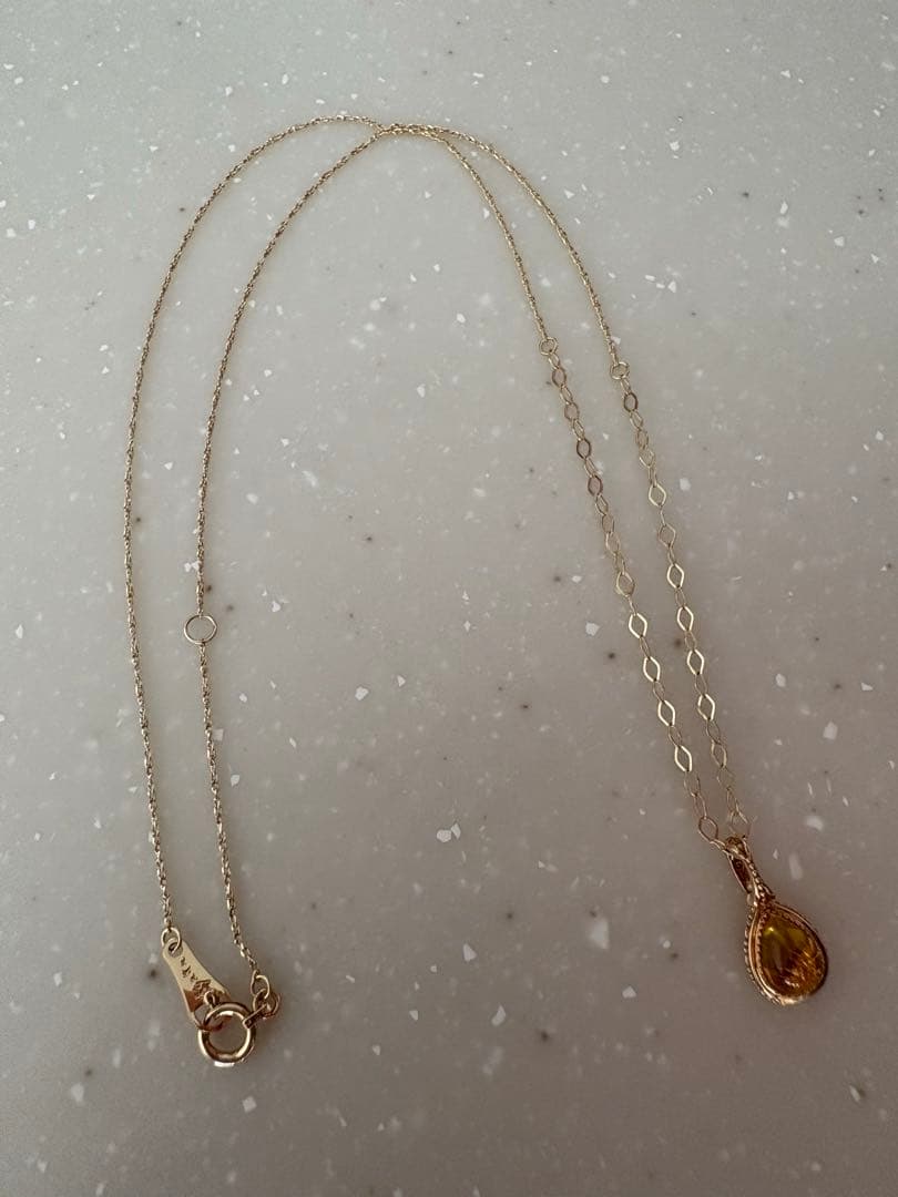 agete K10 Amber Necklace with 40 cm chain featuring warm amber pendant