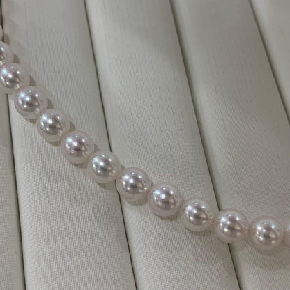 Kuro Pearl Necklace featuring 6.5-7mm Aurora Rose Akoya Pearls with silver clasp on a 43cm chain