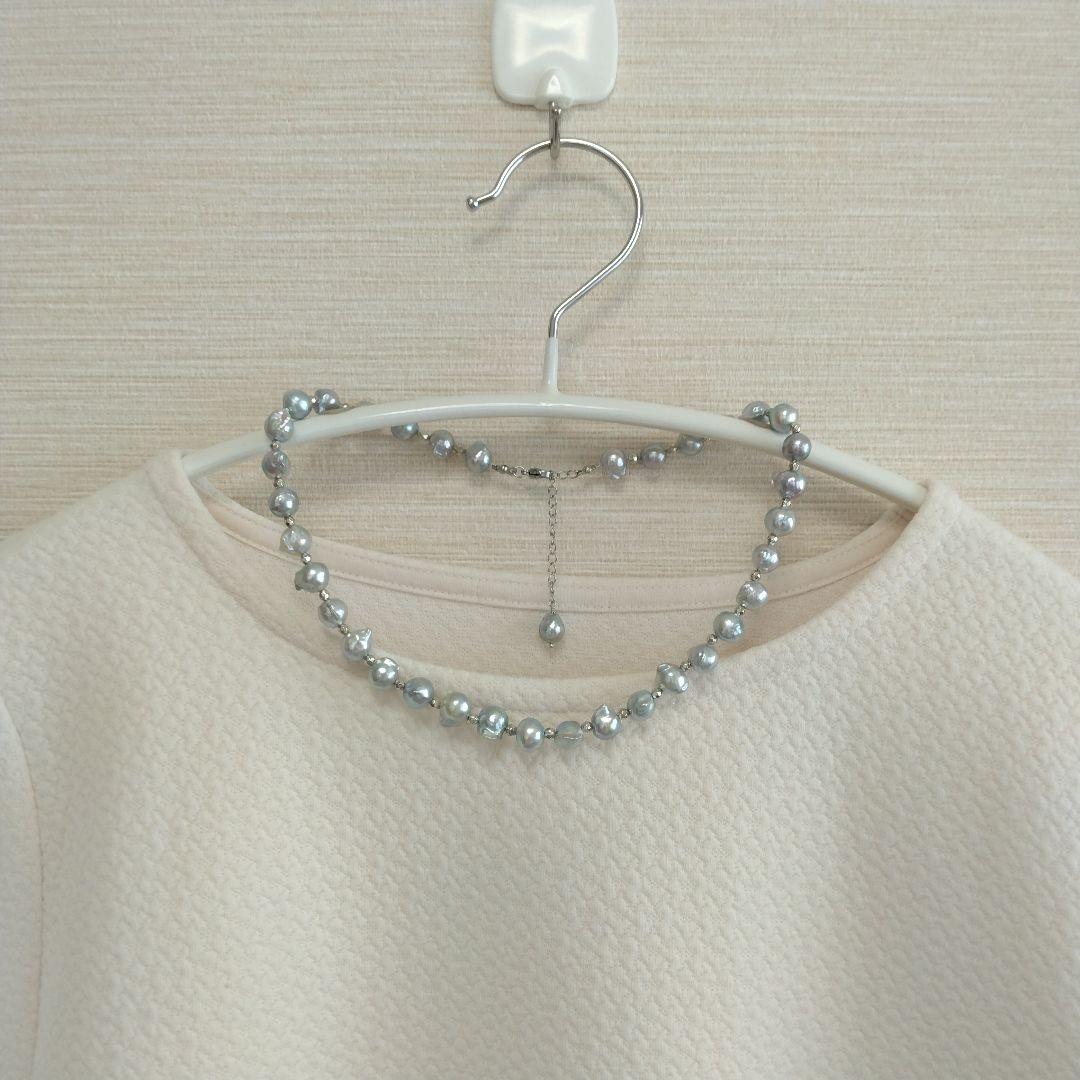 Ayukawa Akoya pearl necklace with 8.5mm natural gray pearls and silver resin beads on stainless steel adjuster