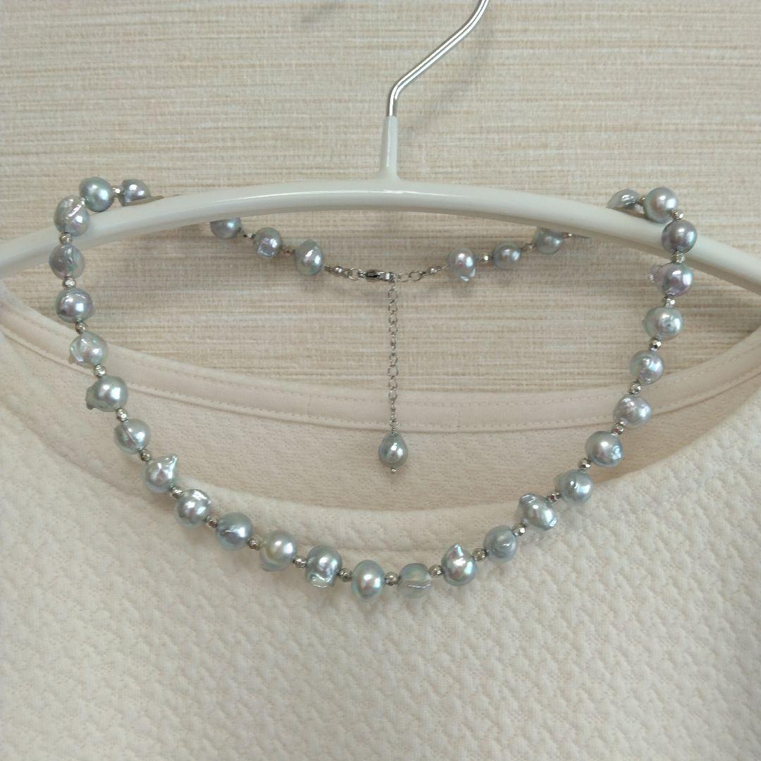 Ayukawa Akoya pearl necklace with 8.5mm natural gray pearls and silver resin beads on stainless steel adjuster