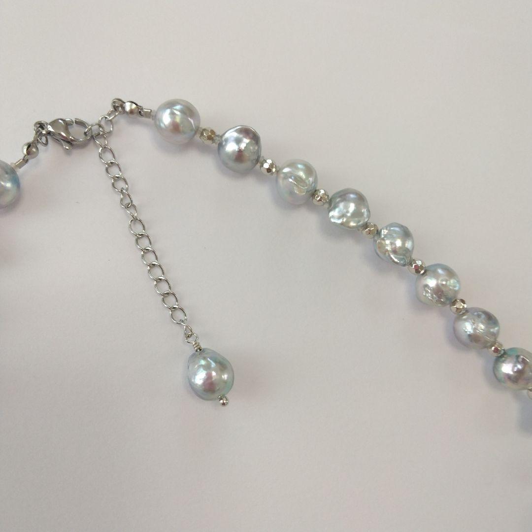 Ayukawa Akoya pearl necklace with 8.5mm natural gray pearls and silver resin beads on stainless steel adjuster