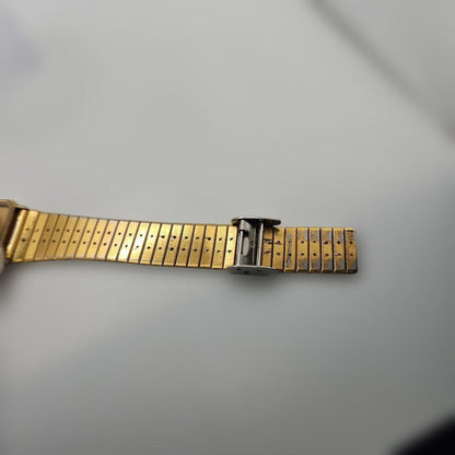 SEIKO DOLCE レクタンギュラー80年代 Quartz Men's Watch — Japanese