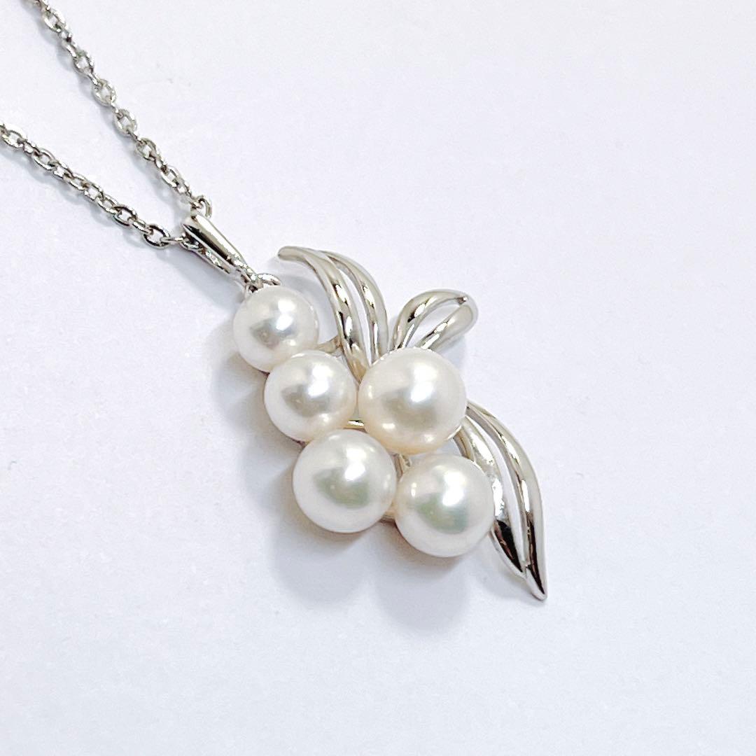 MIKIMOTO Pearl Necklace Flower with 4.9-6.0mm pearls and silver chain, 40cm length