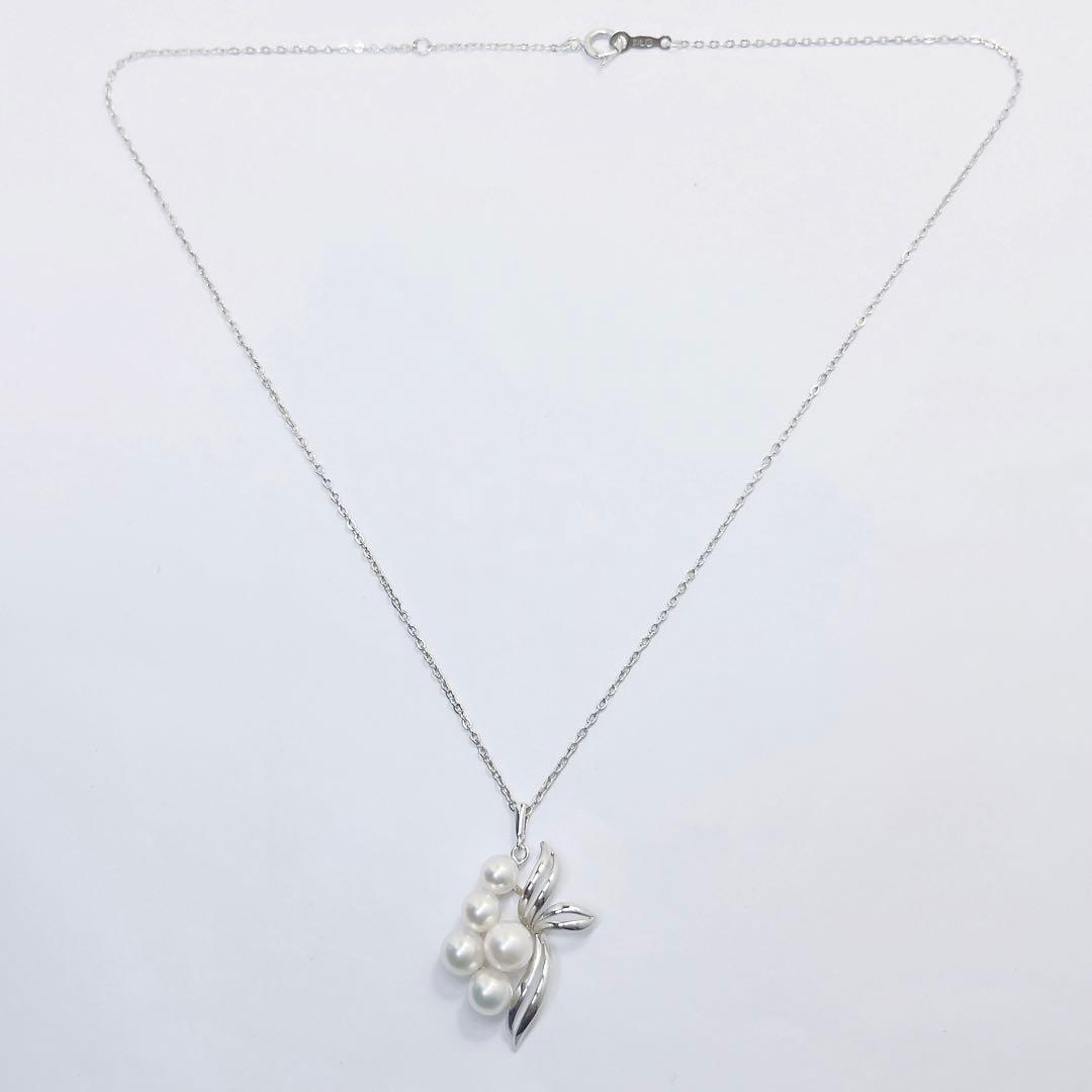 MIKIMOTO Pearl Necklace Flower with 4.9-6.0mm pearls and silver chain, 40cm length
