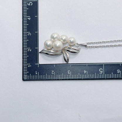 MIKIMOTO Pearl Necklace Flower with 4.9-6.0mm pearls and silver chain, 40cm length