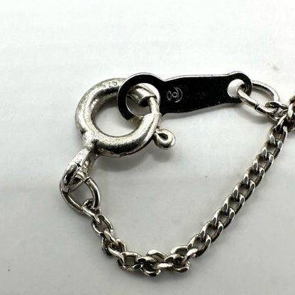 TASAKI silver necklace with single pearl pendant and 40 cm chain displayed with case