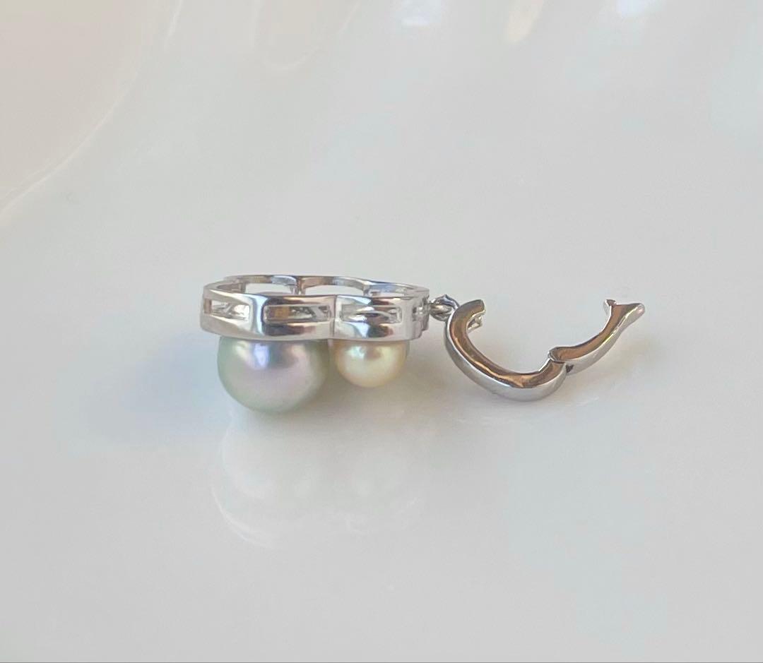 Akoya pearl multi-color pendant with blue pearl center and openable heart-shaped paw print bail on S925 silver