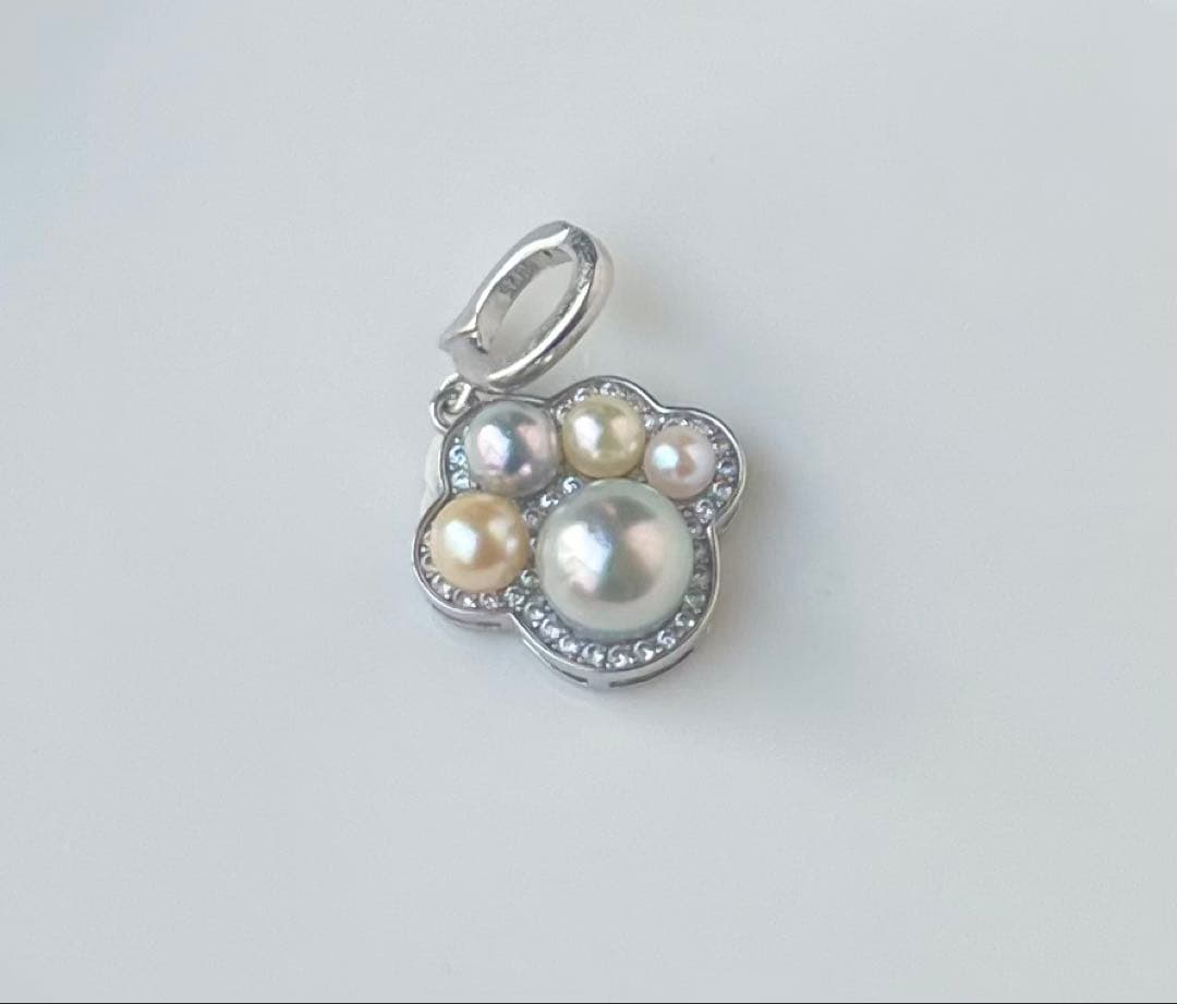 Akoya pearl multi-color pendant with blue pearl center and openable heart-shaped paw print bail on S925 silver