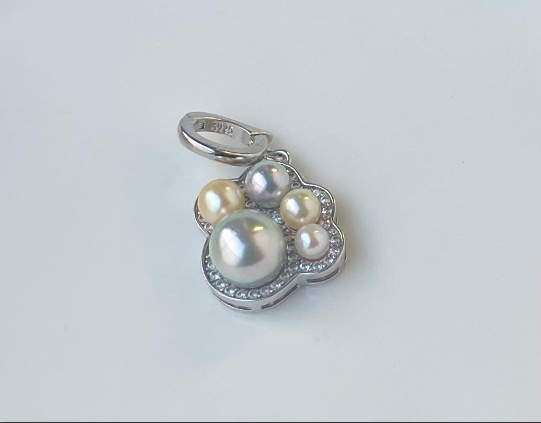 Akoya pearl multi-color pendant with blue pearl center and openable heart-shaped paw print bail on S925 silver