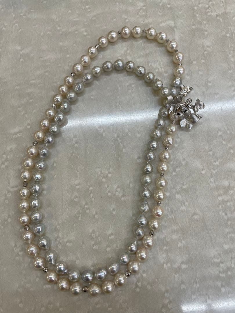 Plain pearl design long necklace and matching earrings in white and gray with 8.5 to 9 mm pearls