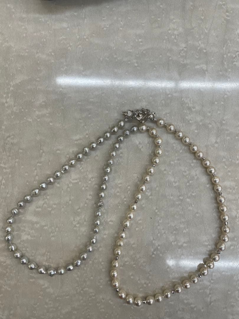 Plain pearl design long necklace and matching earrings in white and gray with 8.5 to 9 mm pearls