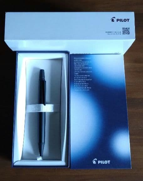 PILOT Ballpoint Pen Rise in Midnight Black with aluminum body and 0.7mm ballpoint tip, displayed with case