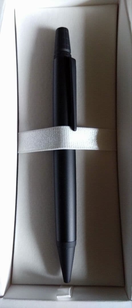 PILOT Ballpoint Pen Rise in Midnight Black with aluminum body and 0.7mm ballpoint tip, displayed with case