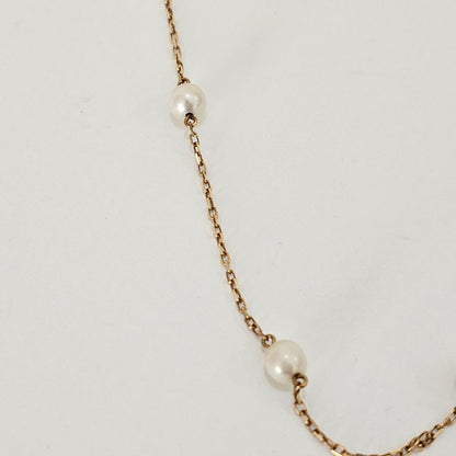 Mikimoto pearl necklace with 4.6mm pearls on 38cm 18K yellow gold chain weighing 2.8 grams