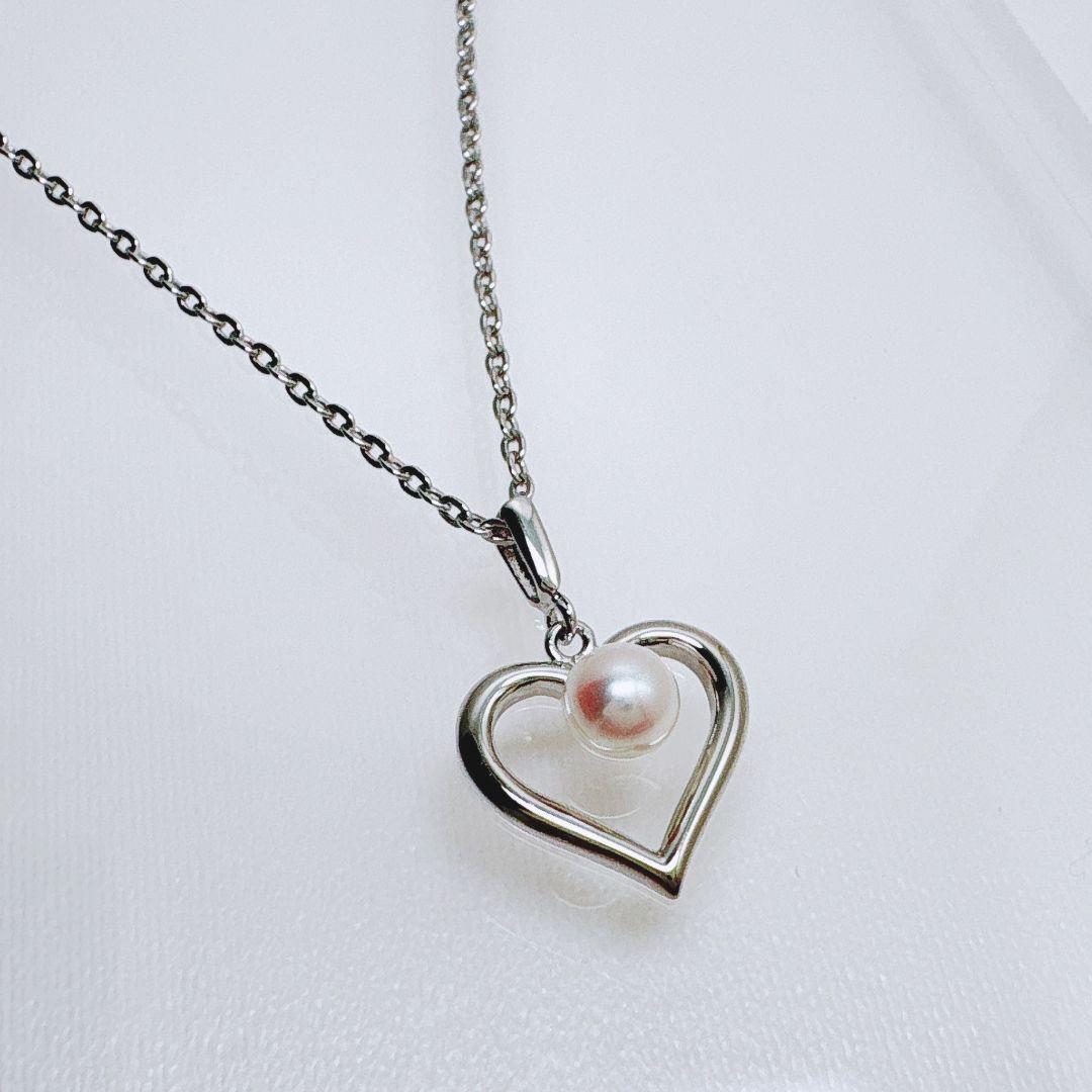 Mikimoto Heart Pearl Silver Necklace with 1.2 cm heart-shaped pearl pendant on 38 cm silver chain