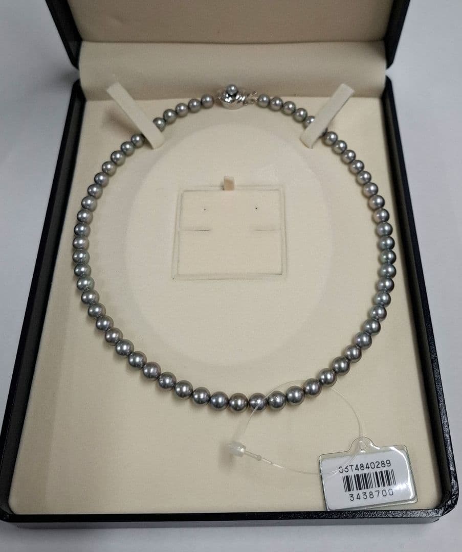 Tasaki Blue Gray Pearl Necklace 42 cm with matching Gray Pearl Prayer Beads Set