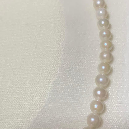 Akoya pearl necklace with 5.8mm pearls and silver beans silver clasp, 42cm length
