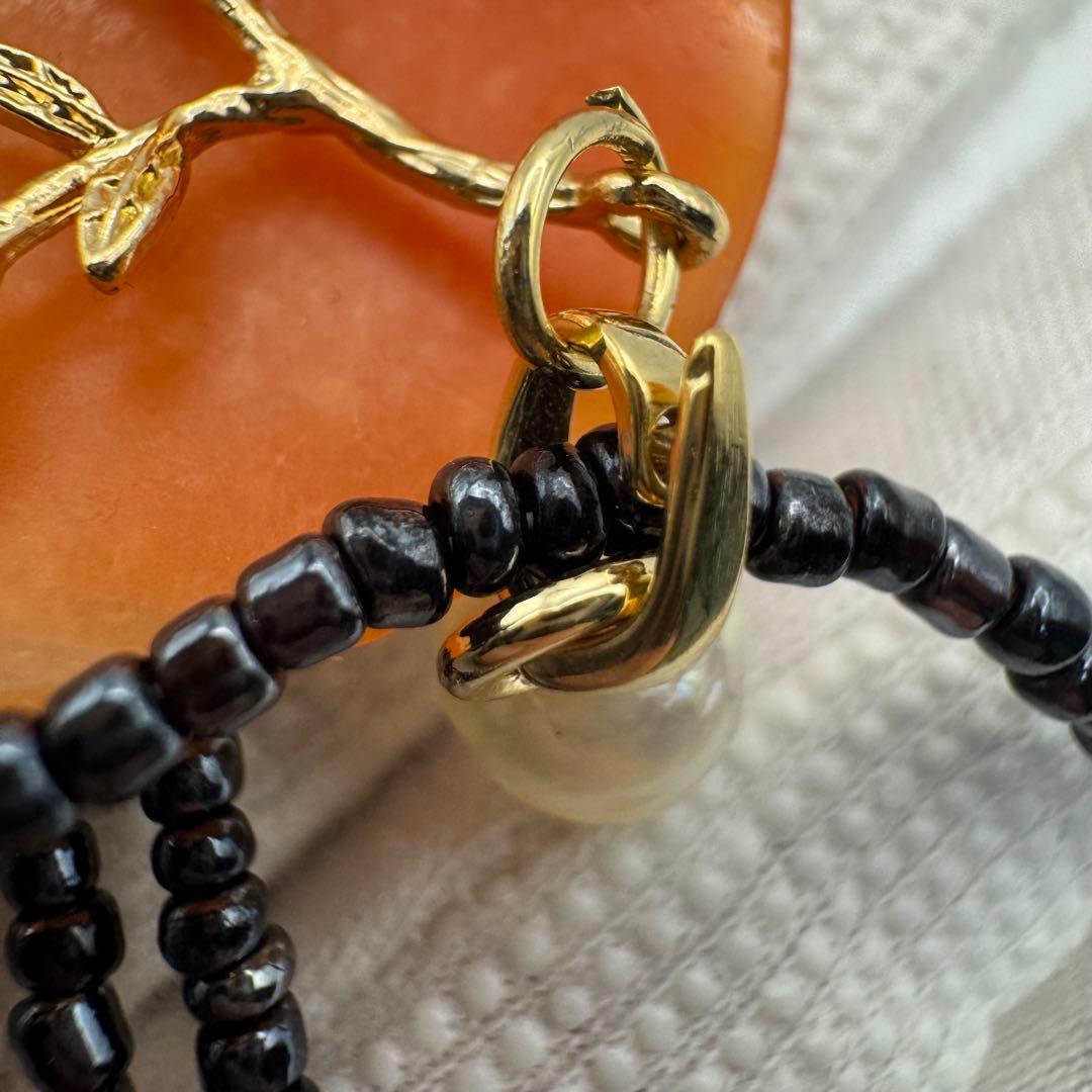 Large shell cameo pendant necklace with black spinel beads and 8mm Akoya pearls on silver 925 clasp chain