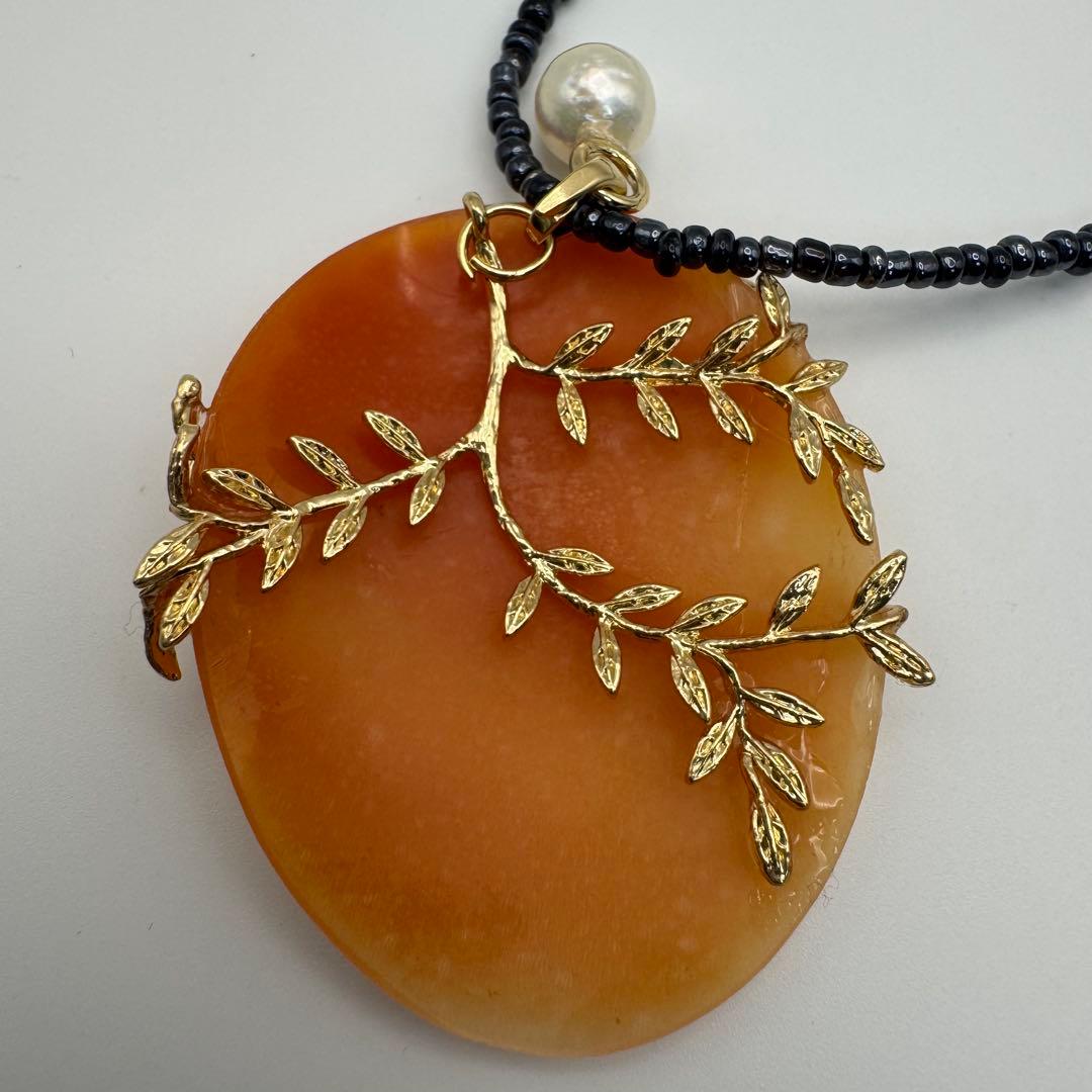 Large shell cameo pendant necklace with black spinel beads and 8mm Akoya pearls on silver 925 clasp chain