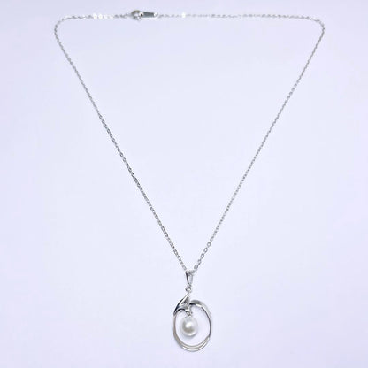 MIKIMOTO pearl necklace with 6.4mm pearls on silver chain, 40cm length