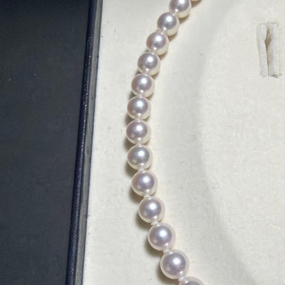 Akoya pearl necklace displayed with Hanadama pearl box and Aurora design, 46 cm length, white pearls