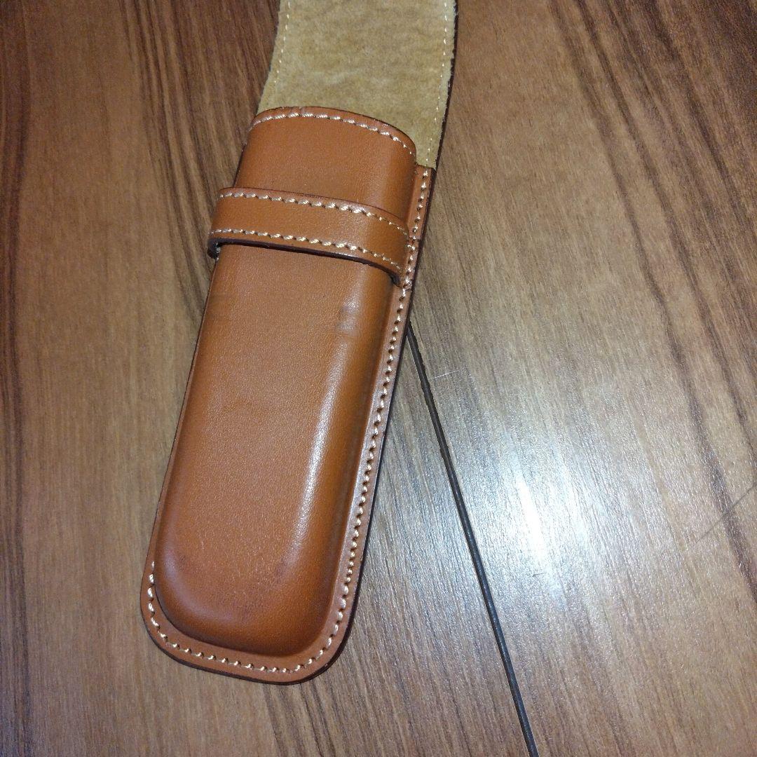Brown leather pen case by Pilot Somes designed to hold two pens in a simple style