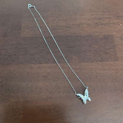 Pearl and silver butterfly-shaped necklace with adjustable 290mm chain, JAL collaboration design